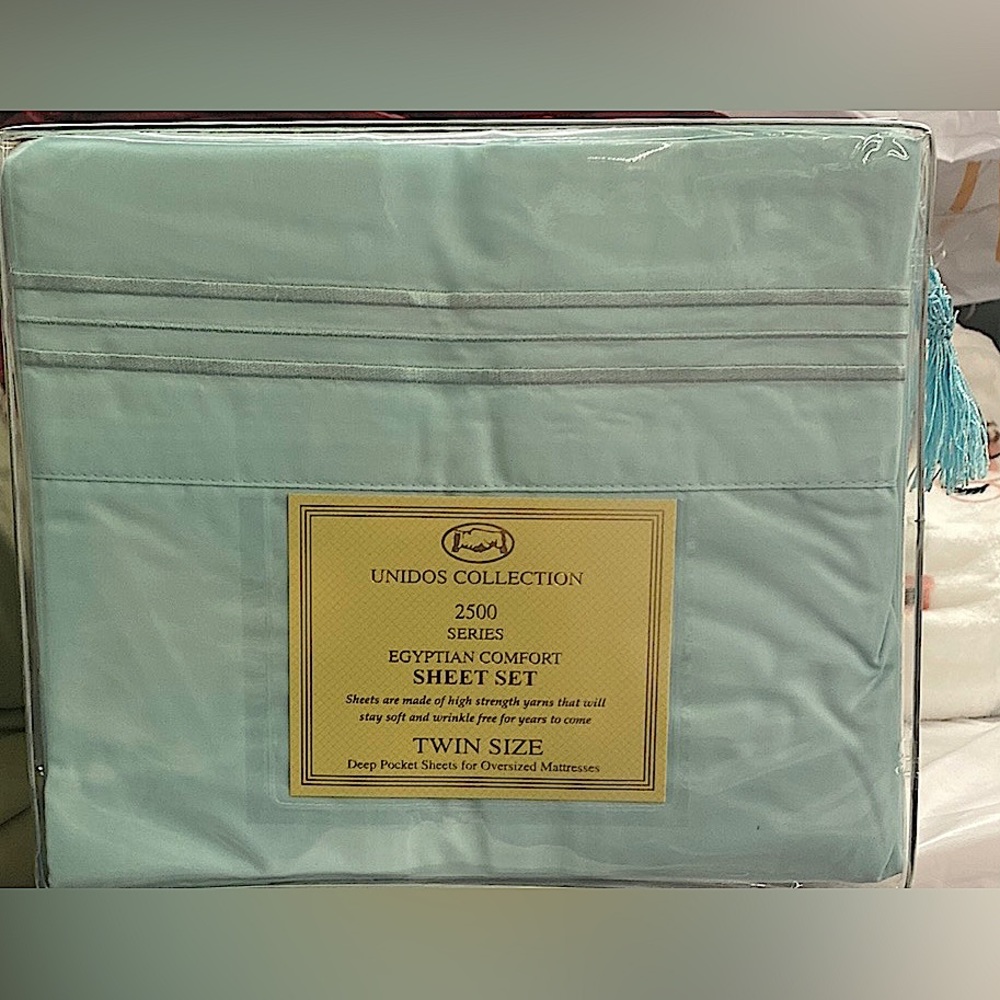 NEW TWIN SIZE SHEET SET